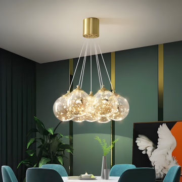 Lustră Lux Aurie cu 7 Surse de Iluminare – Stil Contemporan și Funcționalitate pentru Spații Interioare, Model DM3395-7