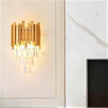 Aplică de Perete Elegantă cu Cristale Aurie – Perfectă pentru Atmosfere Sofisticate și Interioare Exclusiviste