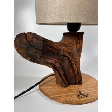Lampa decorativa cu abajur crem, Mugur de Lumina, handmade din lemn natural