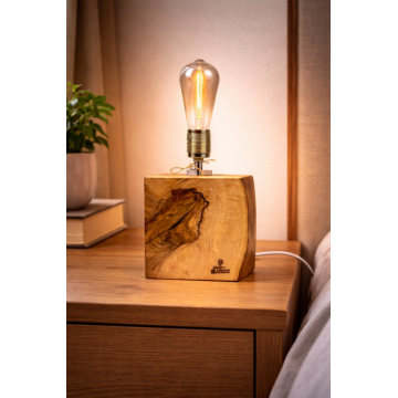 Lampa din lemn de nuc ,   handmade