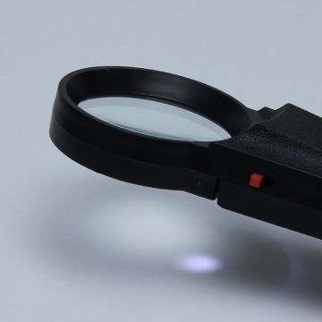 Lupa de mana 50 mm, iluminare LED, alimentare baterii